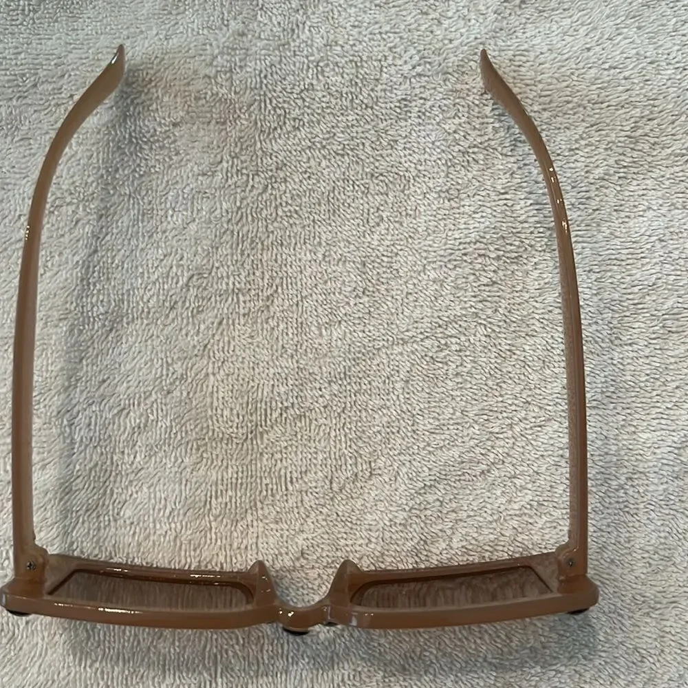 NWOT tan squarish sunnies with embellishments